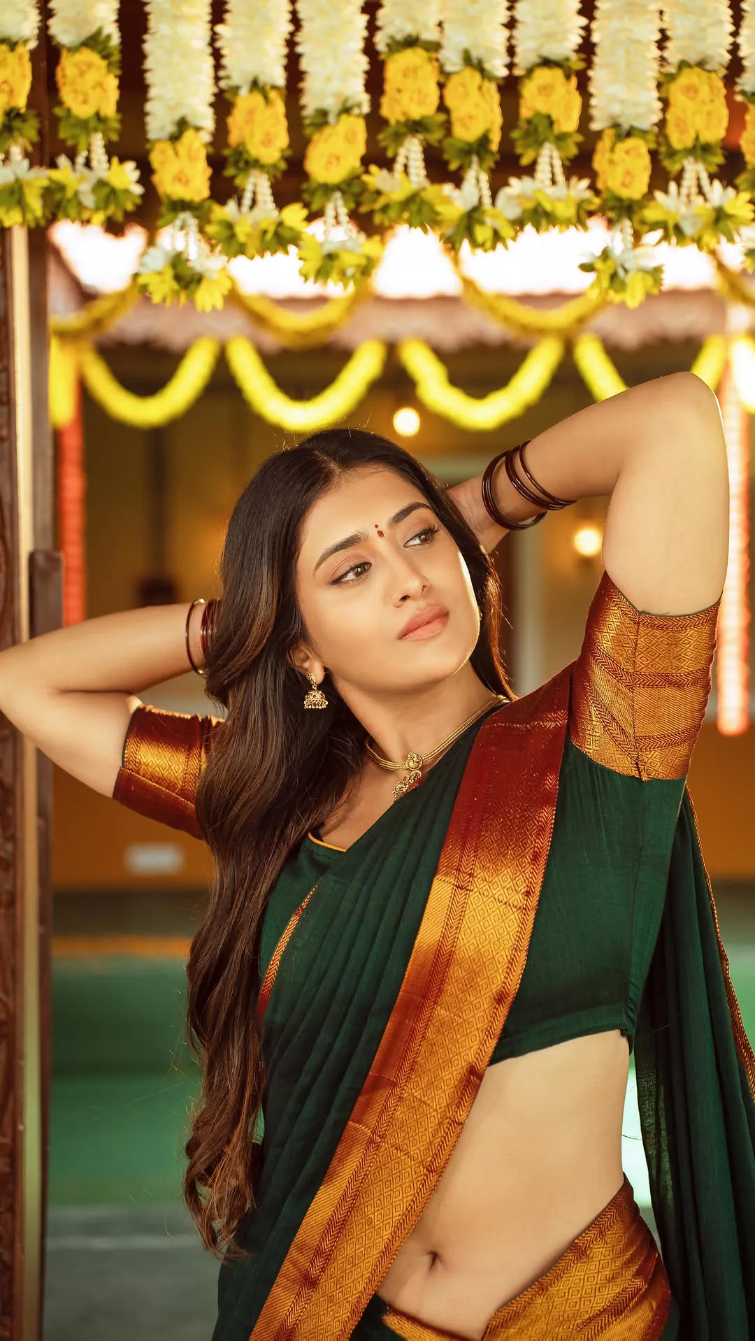 Rashi Singh - rashi-singh-sexy-6.webp
